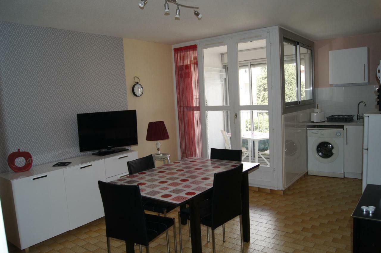 Lara 1 - Grand T2 Loggia Sans Vis-A-Vis Parking - Pres Centre-Port, Ile Des Loisirs, Plage Richelieu Agde Exterior photo